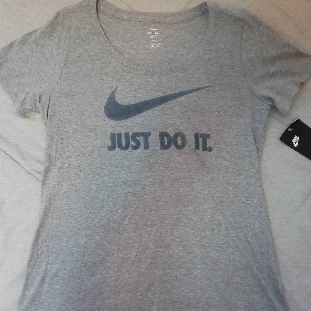 Nike T-shirt